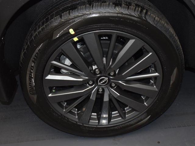 Photo of 2025 2t Gun Blk Roof Nissan Pathfinder