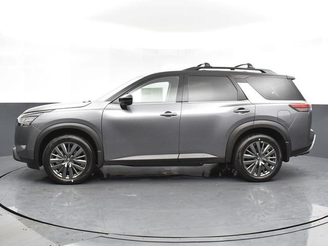 Photo of 2025 2t Gun Blk Roof Nissan Pathfinder