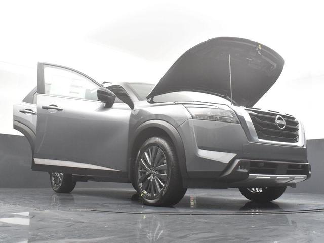 Photo of 2025 2t Gun Blk Roof Nissan Pathfinder