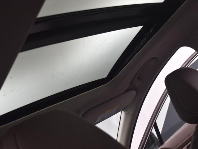 Photo of 2025 Champagne Silve Nissan Murano