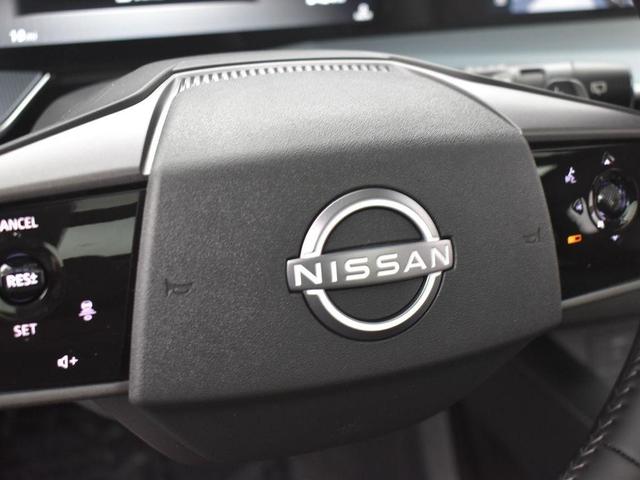 Photo of 2025 Champagne Silve Nissan Murano