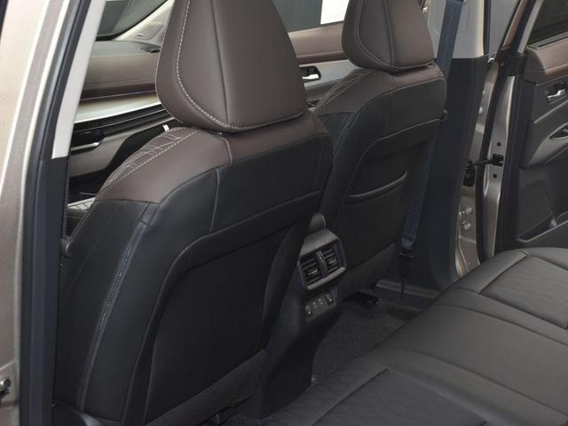 Photo of 2025 Champagne Silve Nissan Murano