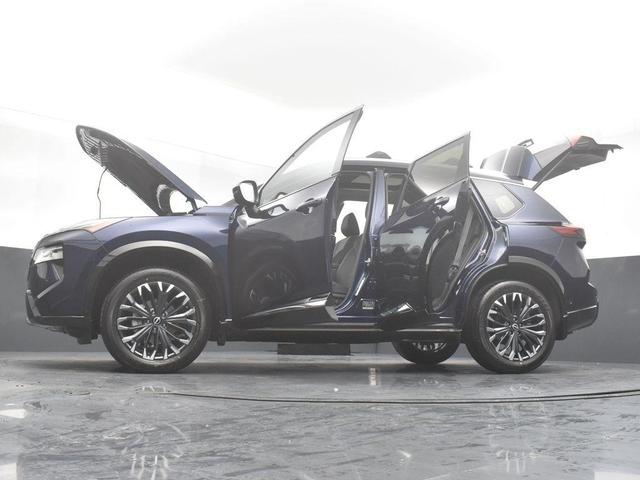 Photo of 2025 Deep Ocean Blue Nissan Rogue