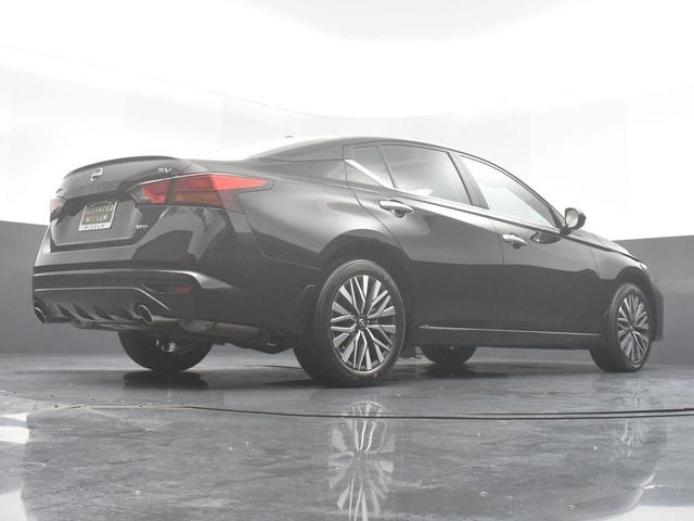 Photo of 2024 Super Black Nissan Altima