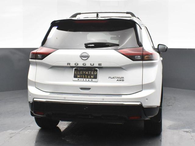 Photo of 2026 White / Black Nissan Rogue