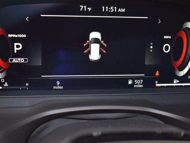 Photo of 2026 White / Black Nissan Rogue