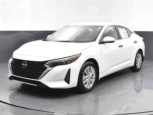 Photo of 2025 Cloud White Nissan Sentra