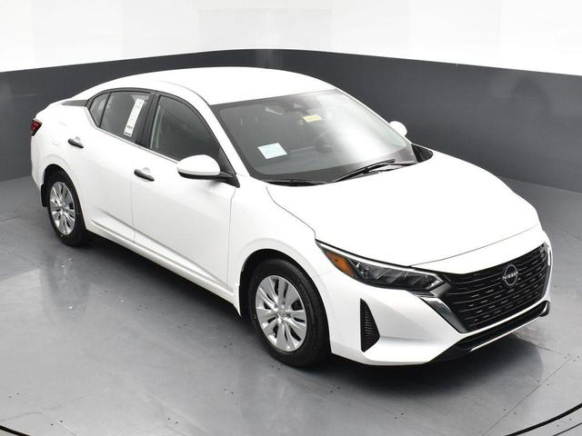 Photo of 2025 Cloud White Nissan Sentra