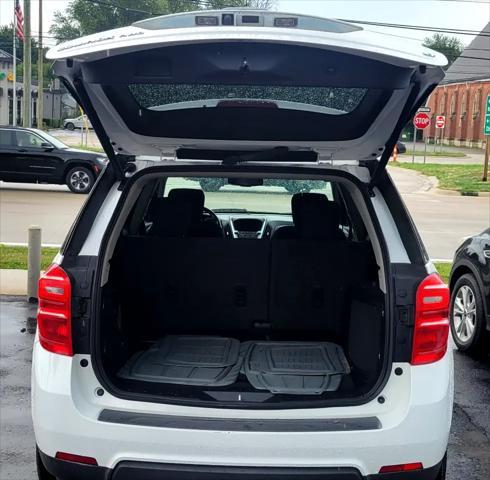 Photo of 2017 WHITE Chevrolet Equinox