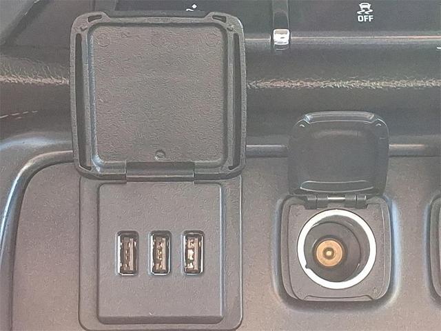 Photo of 2015 Iridium Metallic GMC Sierra 2500