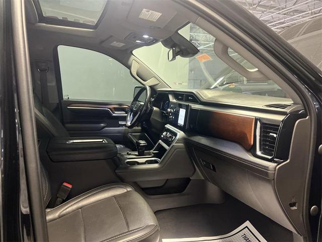 Photo of 2022 Black GMC Sierra 1500