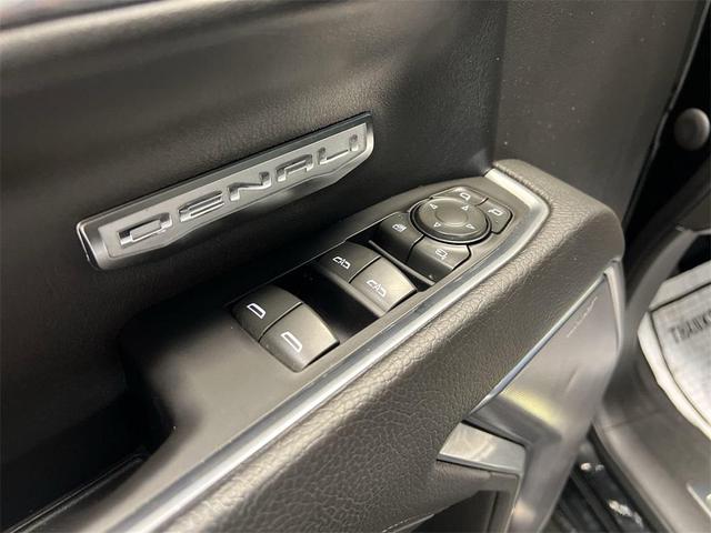 Photo of 2022 Black GMC Sierra 1500