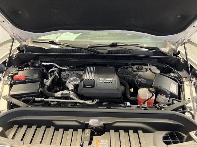Photo of 2021 White GMC Sierra 1500