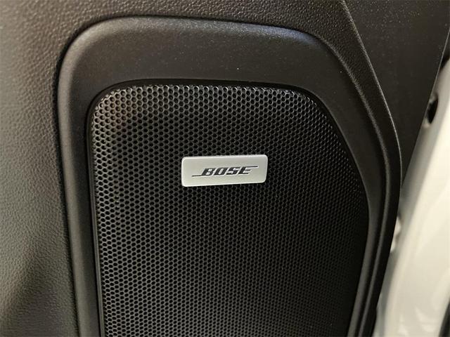 Photo of 2021 White GMC Sierra 1500
