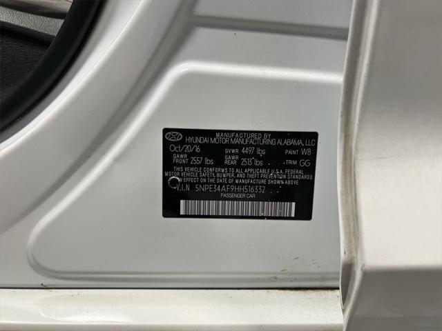 Photo of 2017 White Hyundai SONATA