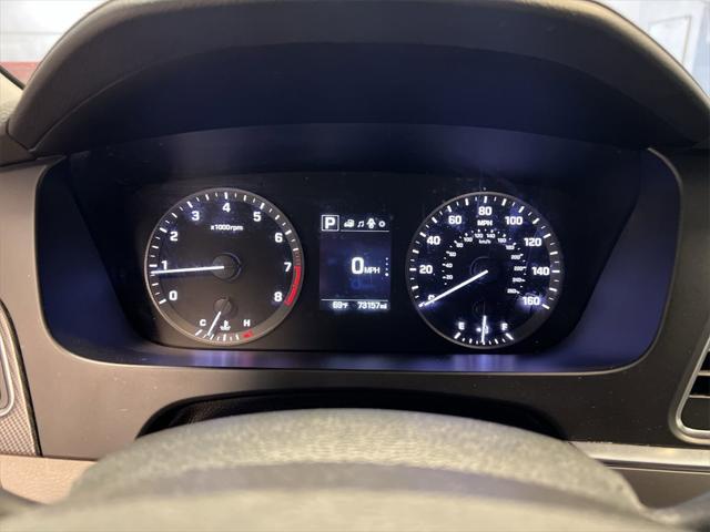 Photo of 2017 White Hyundai SONATA