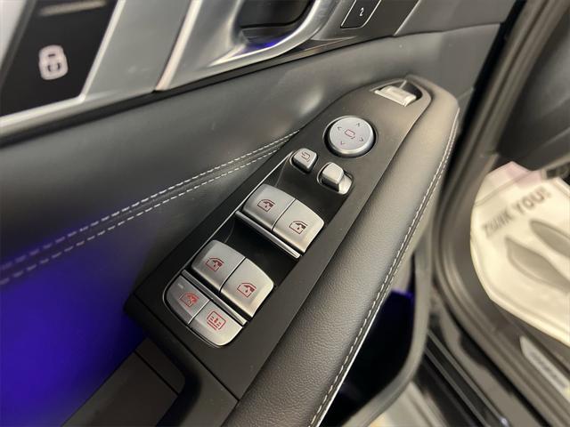 Photo of 2023 Black BMW X7