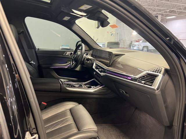 Photo of 2023 Black BMW X7
