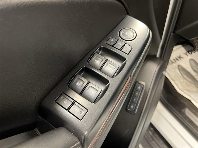 Photo of 2020 White GMC Yukon