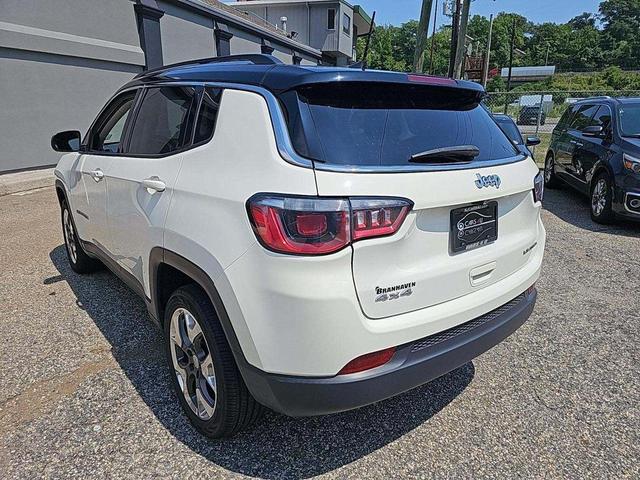 Photo of 2019 White Jeep Compass