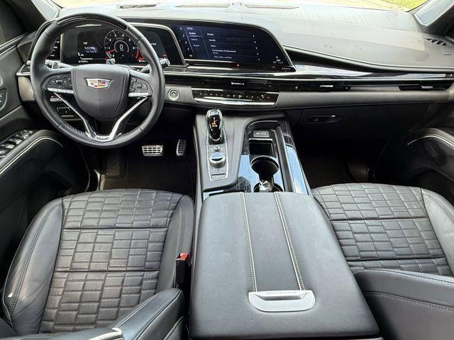 Photo of 2024 Crystal White Tri-Coat Cadillac Escalade