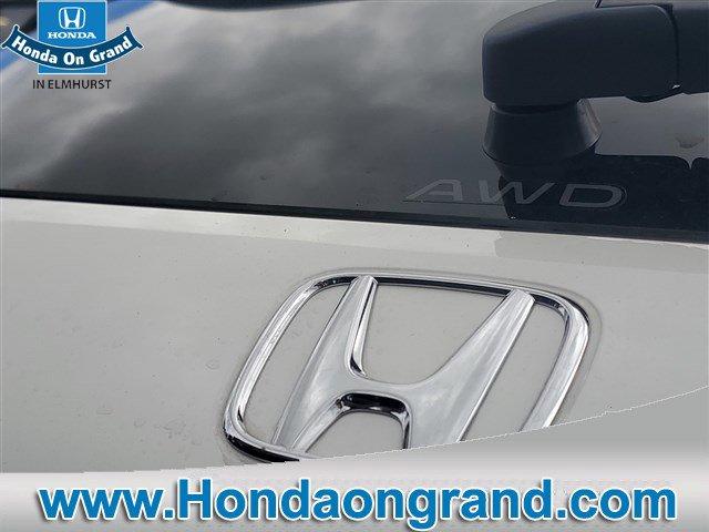 Photo of 2026 Platinum White Pearl Honda HR-V