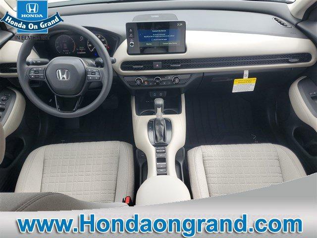 Photo of 2026 Platinum White Pearl Honda HR-V