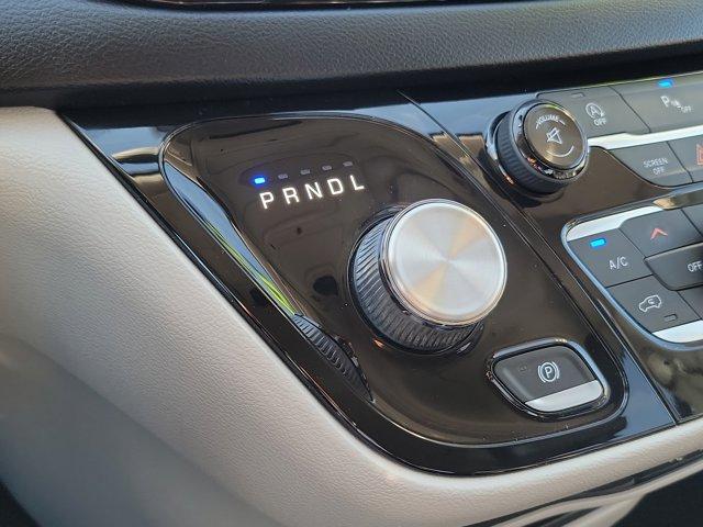 Photo of 2017 Brilliant Black Crystal Pearlcoat Chrysler Pacifica