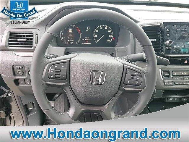 Photo of 2024 Crystal Black Pearl Honda Ridgeline