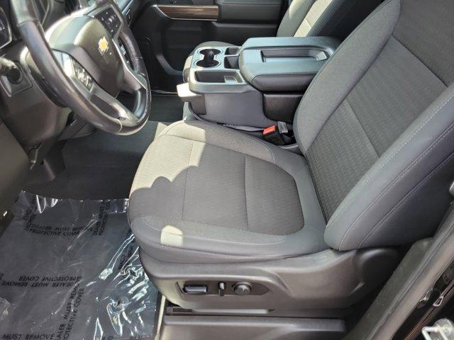 Photo of 2019 Black Chevrolet Silverado 1500