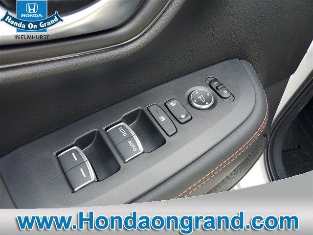 Photo of 2026 Platinum White Pearl Honda HR-V