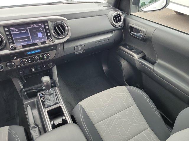 Photo of 2022 White Toyota Tacoma