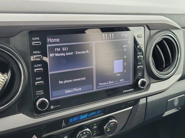 Photo of 2022 White Toyota Tacoma