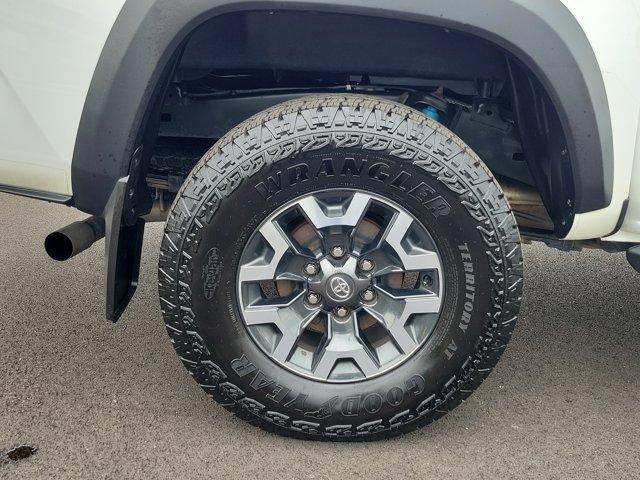 Photo of 2022 White Toyota Tacoma