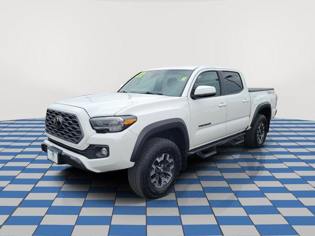 Photo of 2022 White Toyota Tacoma