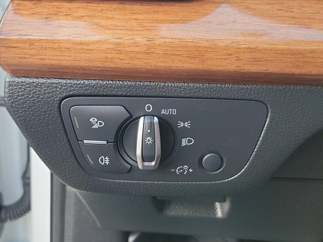 Photo of 2022 White Audi Q5