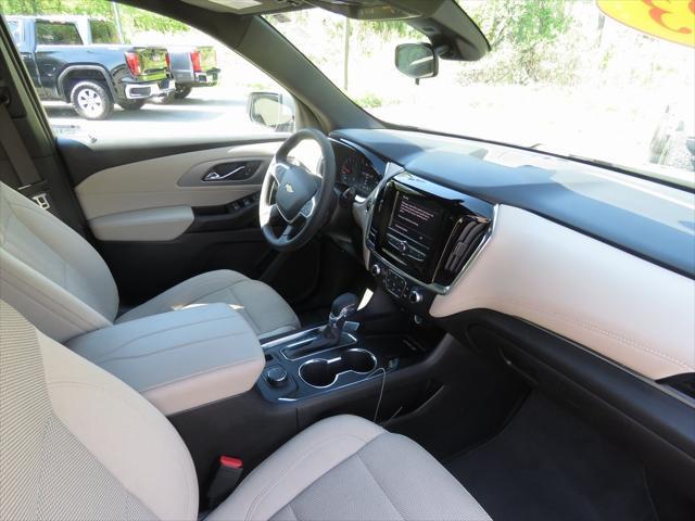 Photo of 2023 Sterling Gray Metallic Chevrolet Traverse