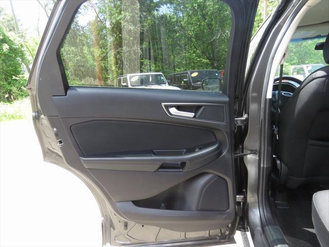 Photo of 2018 Magnetic Metallic Ford Edge