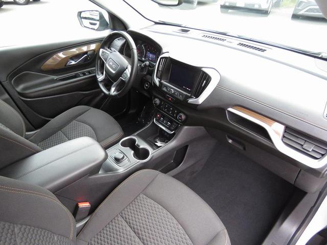 Photo of 2021 Quicksilver Metallic GMC Terrain