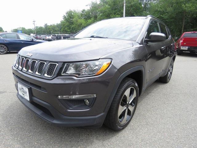 Photo of 2017 Granite Crystal Metallic Clearcoat Jeep New Compass