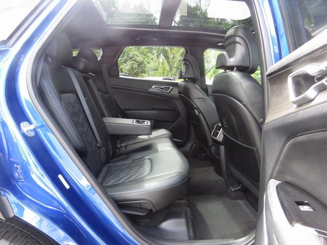 Photo of 2023 Sapphire Blue Kia Sportage
