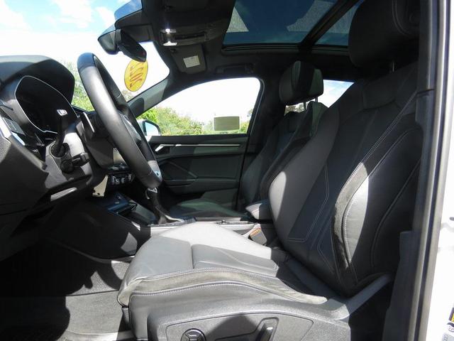 Photo of 2022 Glacier White Metallic Audi Q3