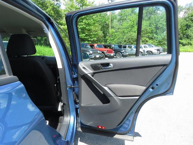 Photo of 2017 Pacific Blue Metallic Volkswagen Tiguan