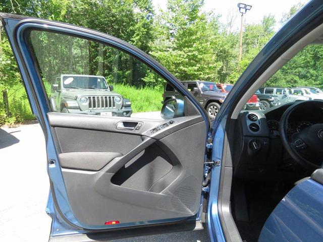 Photo of 2017 Pacific Blue Metallic Volkswagen Tiguan