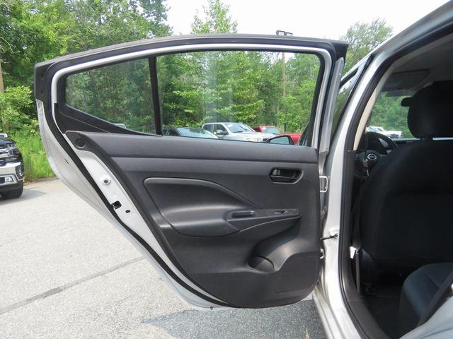 Photo of 2023 Brilliant Silver Metallic Nissan Versa