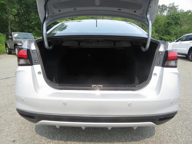 Photo of 2023 Brilliant Silver Metallic Nissan Versa