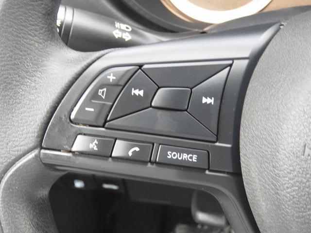 Photo of 2023 Brilliant Silver Metallic Nissan Versa
