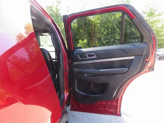 Photo of 2018 Ruby Red Metallic Tinted Clearcoat Ford Explorer