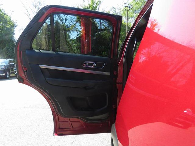 Photo of 2018 Ruby Red Metallic Tinted Clearcoat Ford Explorer