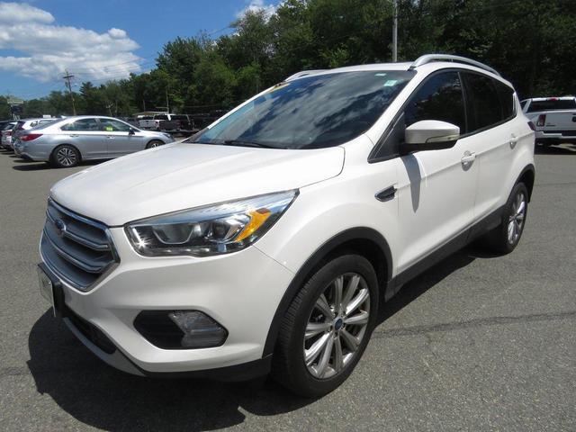 Photo of 2017 White Platinum Ford Escape
